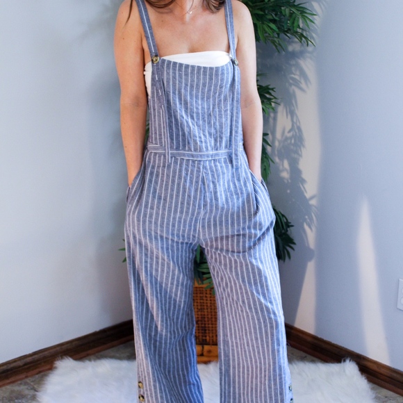 Dresses & Skirts - NEW jumpsuit overalls